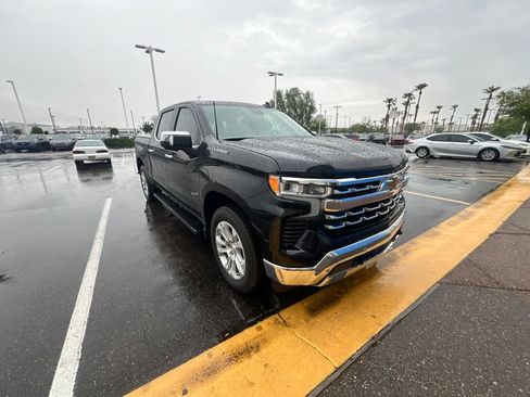 Used 2022 Chevrolet Silverado 1500 LTZ w/ LTZ Convenience Package II RWD image 6