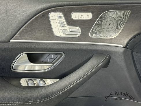 Used 2025 Mercedes-Benz GLS 450 4MATIC image 24