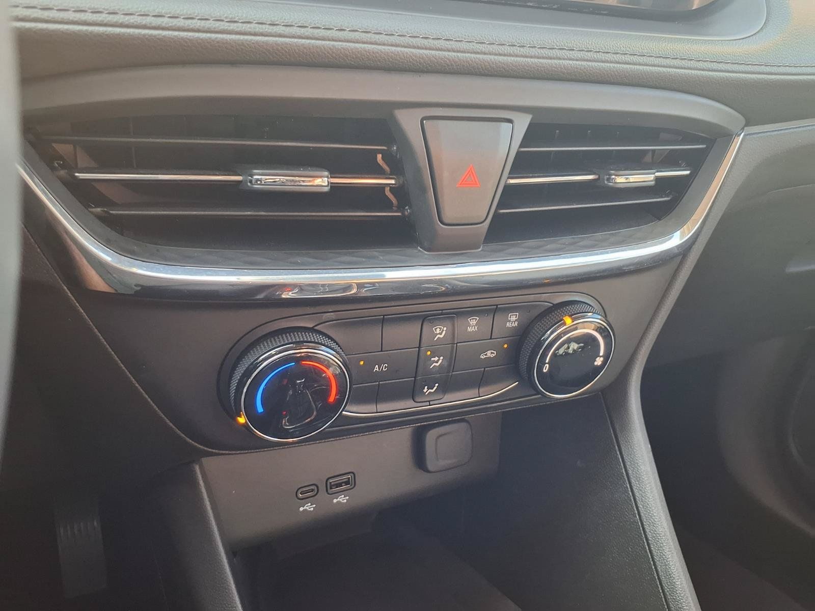 Used 2025 Buick Encore GX Preferred FWD image 21