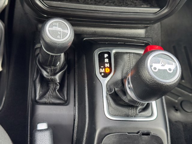 Used 2018 Jeep Wrangler Unlimited Sport S AWD/4WD image 36