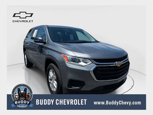 Used 2021 Chevrolet Traverse LS FWD image 1