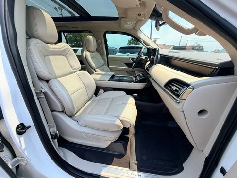 Used 2020 Lincoln Navigator Reserve w/ Luxury Package AWD/4WD image 30