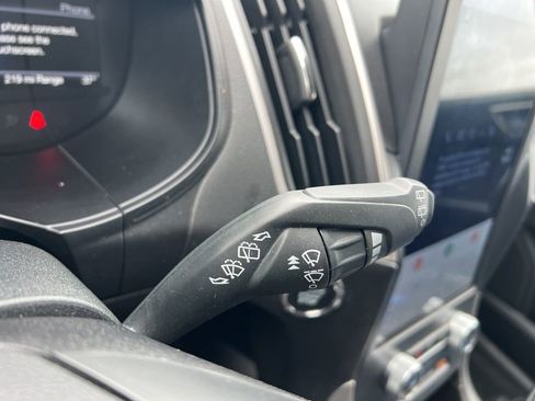 Used 2023 Ford Edge SEL image 13