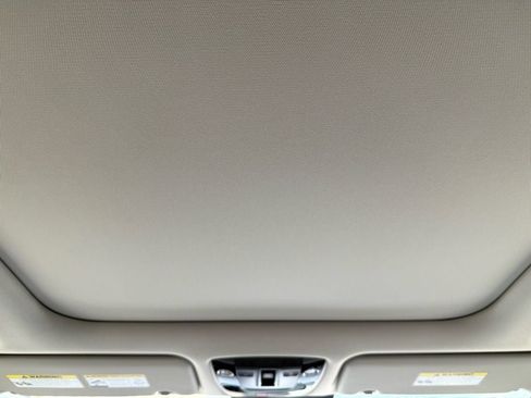 Used 2025 Kia Sportage EX w/ Premium Package image 27