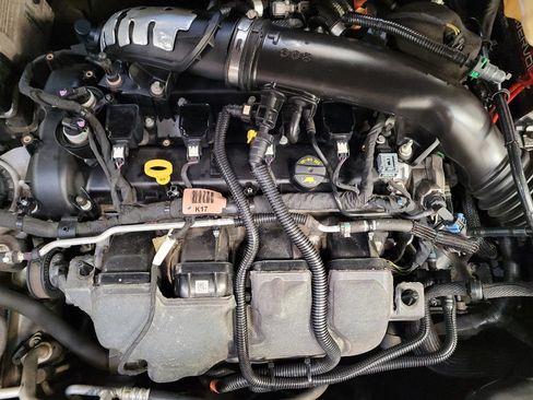 Used 2017 Ford Fusion SE w/ Fusion SE Technology Package image 30