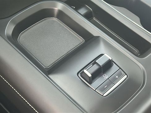 Used 2024 GMC Sierra 2500 Denali Ultimate w/ Snow Plow Prep/Camper Package image 29