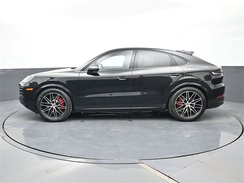 Used 2026 Porsche Cayenne S image 2