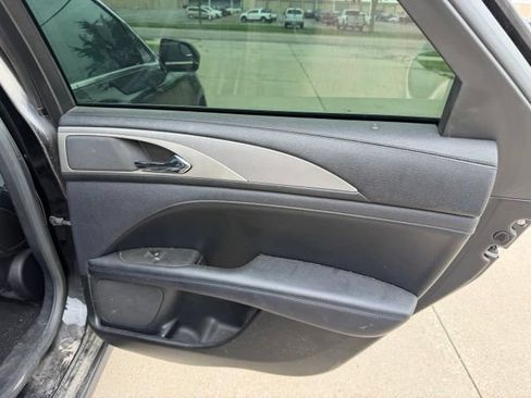 Used 2017 Lincoln MKZ Premiere FWD image 17