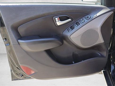 Used 2013 Hyundai Tucson GLS FWD image 12