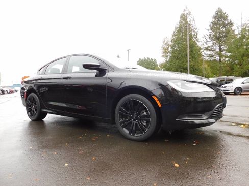 Used 2017 Chrysler 200 LX image 1