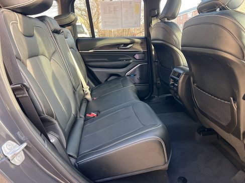 Used 2023 Jeep Grand Cherokee Overland image 26