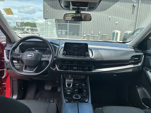 Certified 2025 Nissan Rogue SV AWD/4WD image 24