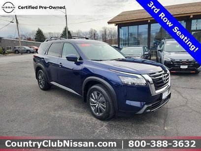 Certified 2022 Nissan Pathfinder SV