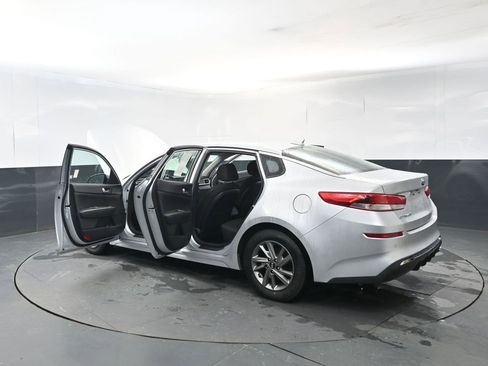 Used 2019 Kia Optima LX image 32