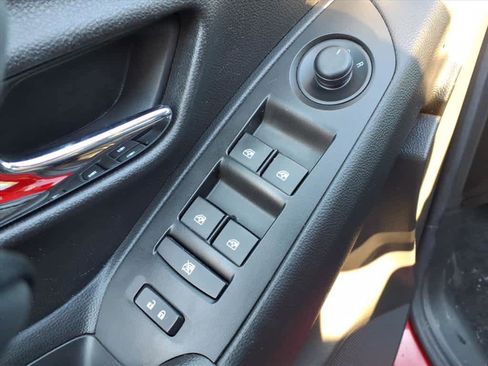 Used 2016 Chevrolet Trax LT w/ LT Convenience Package image 17