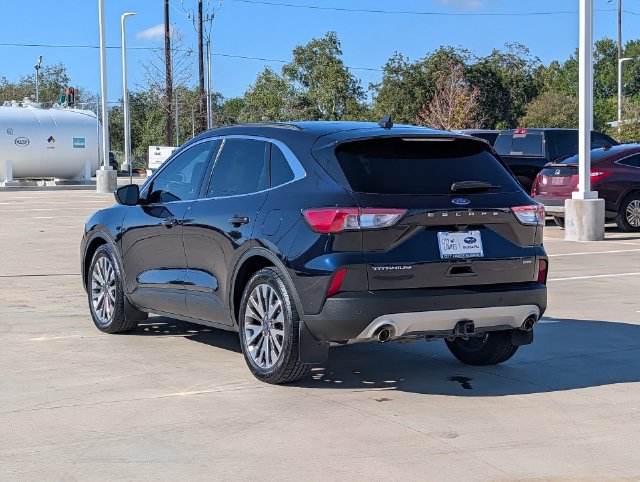 Used 2021 Ford Escape Titanium w/ Class II Trailer Tow Package FWD image 4