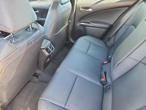 Used 2024 Lexus UX 250h AWD w/ Premium Package image 10