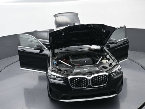 Used 2025 BMW X4 xDrive30i AWD/4WD image 38