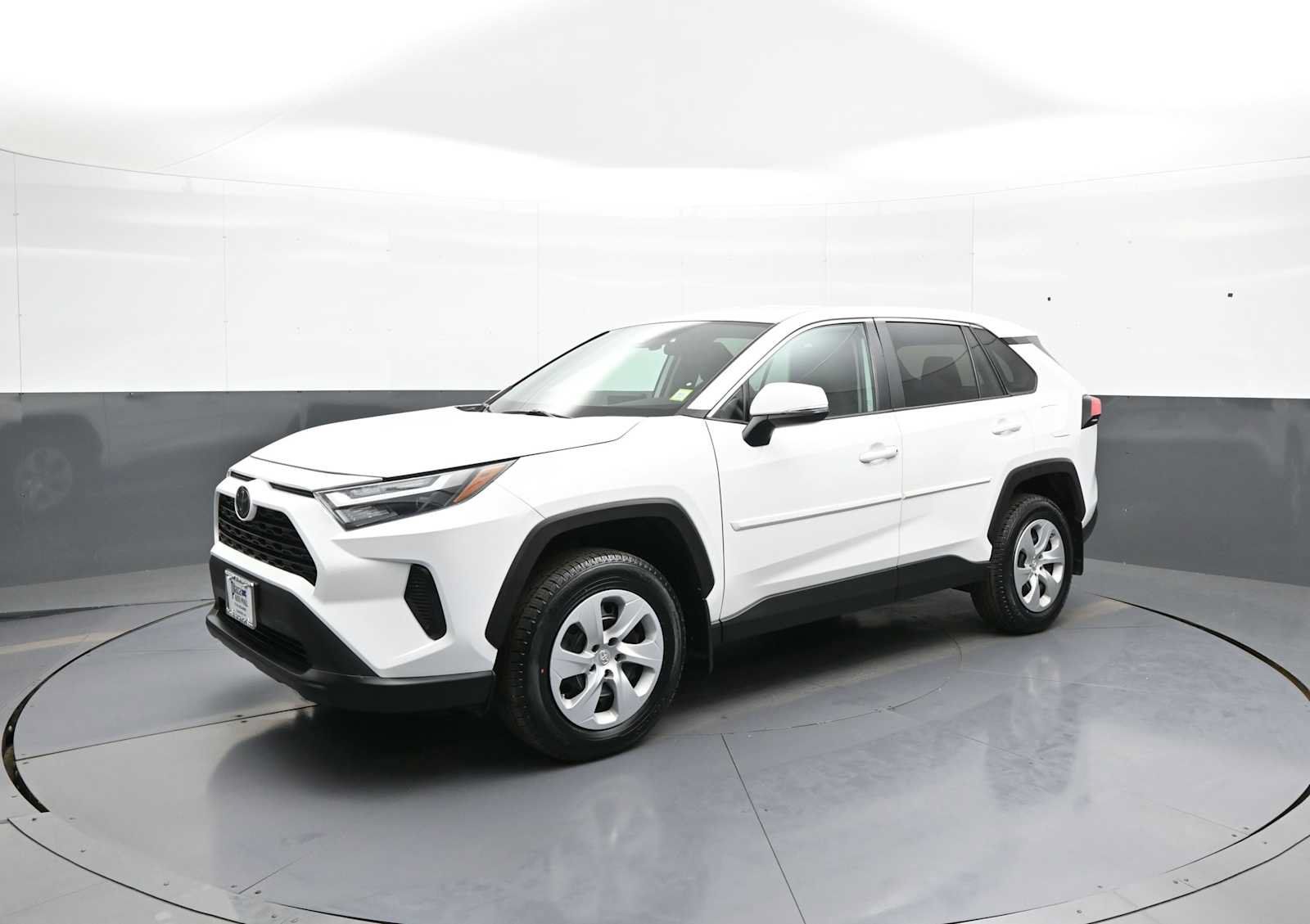 Certified 2023 Toyota RAV4 LE AWD/4WD image 10