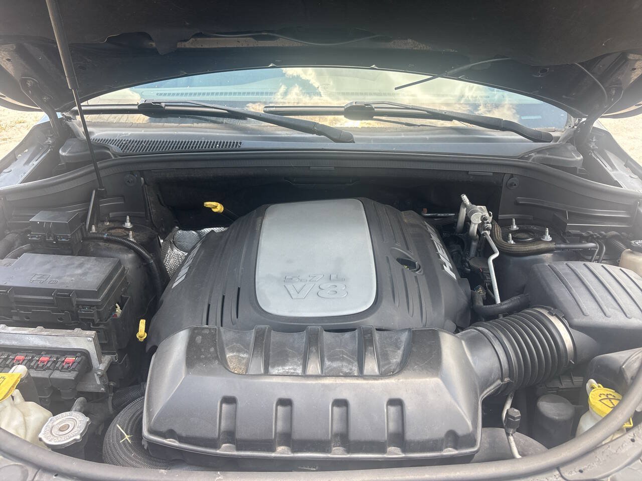 Used 2011 Jeep Grand Cherokee Laredo AWD/4WD image 1