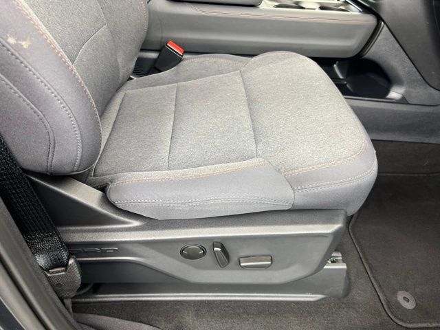 Used 2025 Ford Expedition Active AWD/4WD image 24