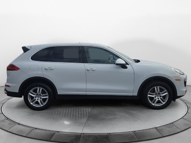 Used 2016 Porsche Cayenne AWD/4WD image 6