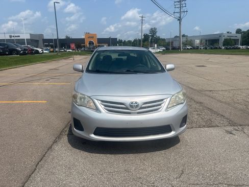 Used 2013 Toyota Corolla LE FWD image 15