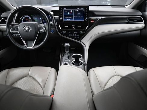 Used 2023 Toyota Camry XLE image 23