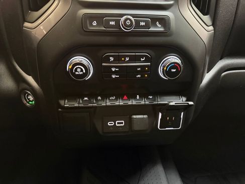 Used 2025 Chevrolet Silverado 1500 Custom image 16