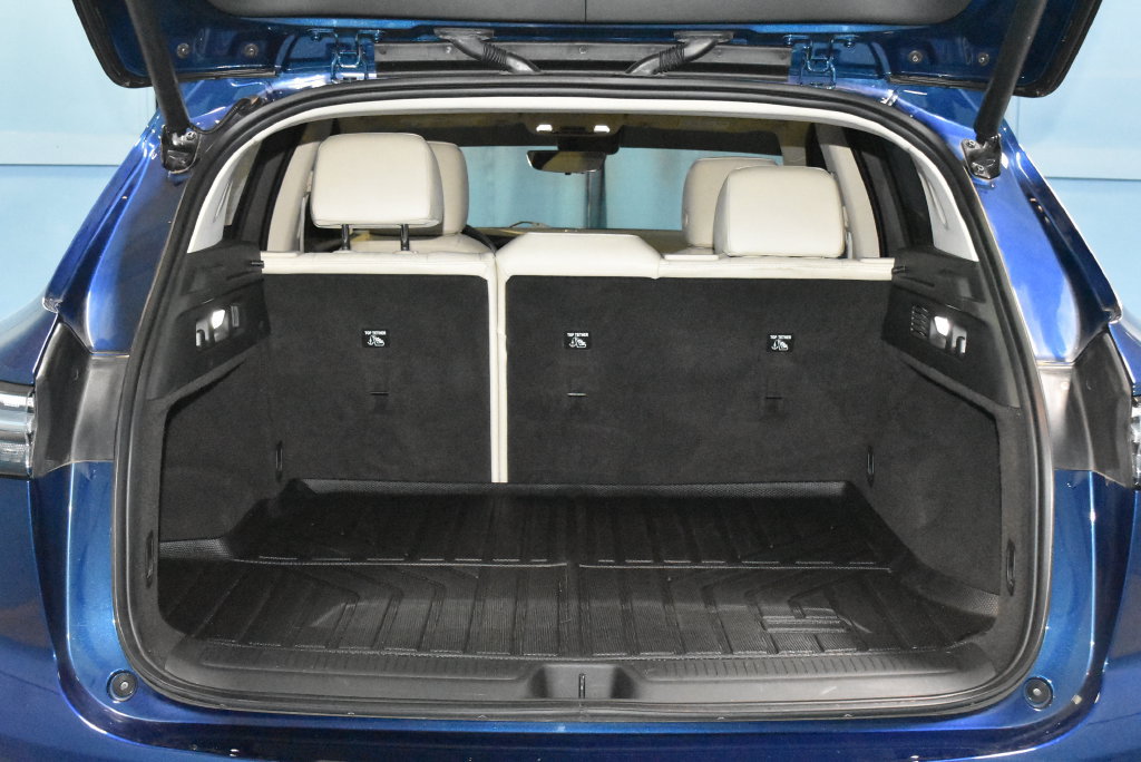 Used 2023 Buick Envision Avenir FWD image 34