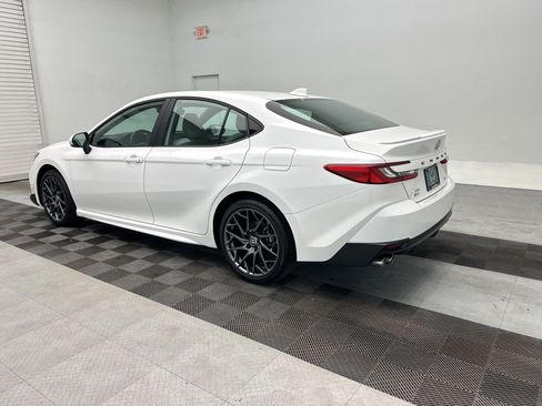 Used 2026 Toyota Camry SE w/ Convenience Package AWD/4WD image 3