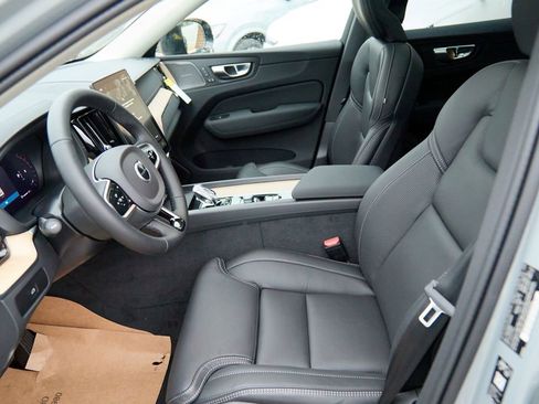 New 2026 Volvo XC60 B5 Ultra w/ Climate Package image 18