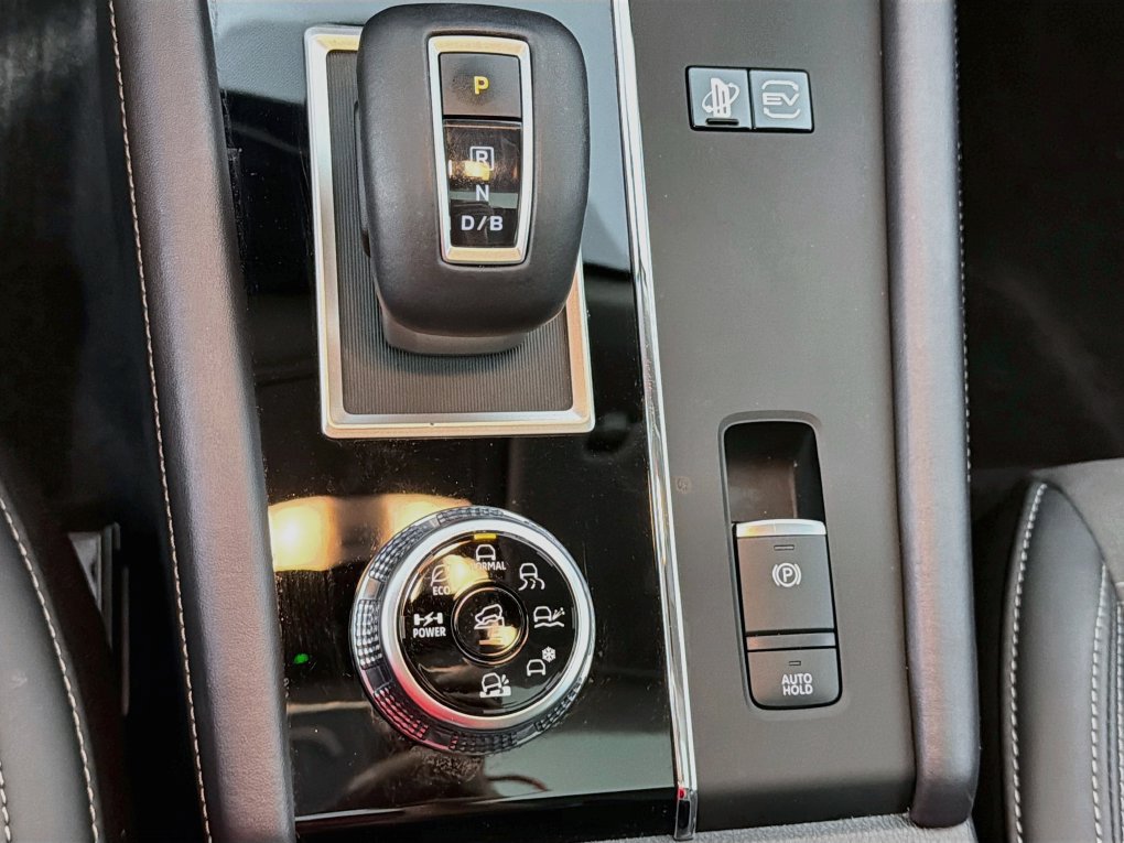 Used 2025 Mitsubishi Outlander SE AWD/4WD image 22