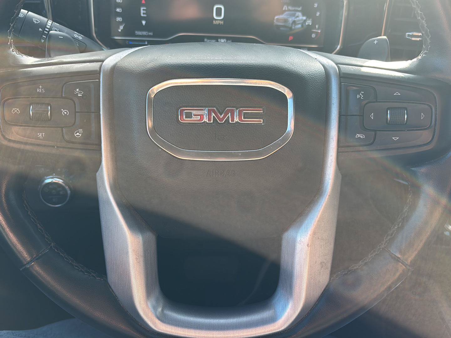 Used 2023 GMC Sierra 1500 SLT w/ SLT Premium Package AWD/4WD image 17