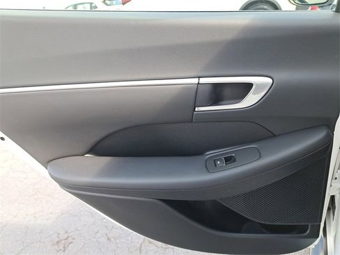 Used 2023 Hyundai Sonata SEL image 13