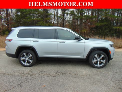 Certified 2024 Jeep Grand Cherokee L Limited w/ Luxury Tech Group II image 12