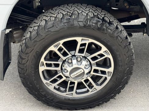 Used 2024 Ford F350 Limited w/ FX4 Off-Road Package AWD/4WD image 52