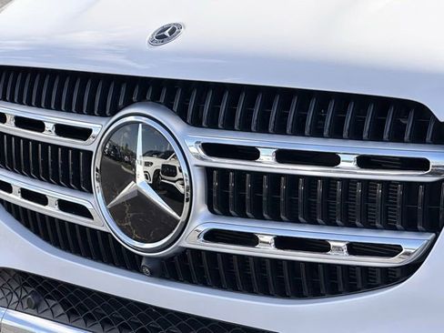 Certified 2025 Mercedes-Benz GLE 350 4MATIC image 4