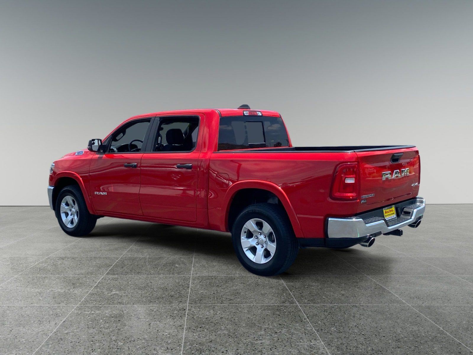 Used 2025 RAM 1500 Big Horn AWD/4WD image 3