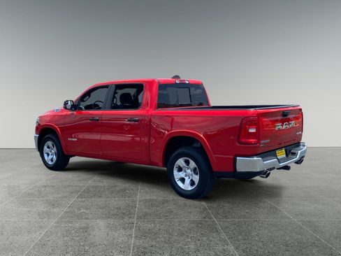 Used 2025 RAM 1500 Big Horn AWD/4WD image 3