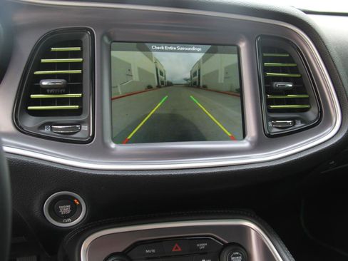 Used 2019 Dodge Challenger SXT image 12