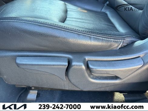 Used 2015 Kia Sorento LX image 16