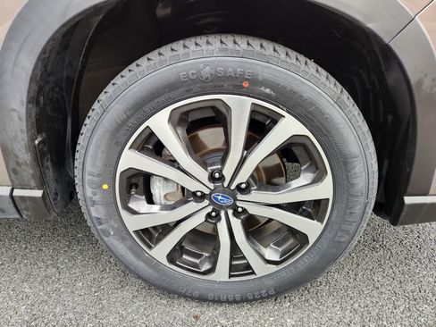 Certified 2023 Subaru Forester Limited image 7