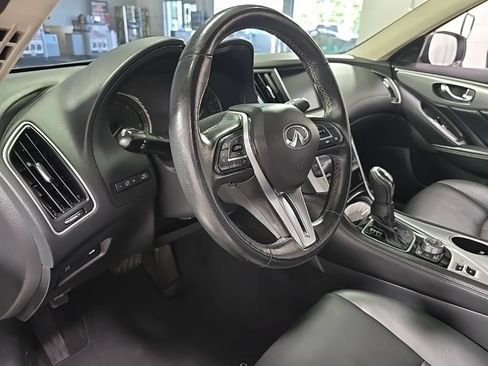 Used 2020 INFINITI Q50 Luxe w/ Essential Package (3.0T Luxe) AWD/4WD image 17