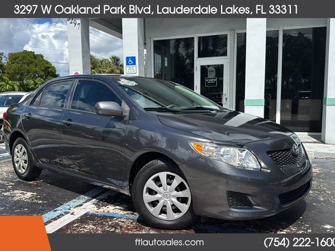 Used 2010 Toyota Corolla LE image 2