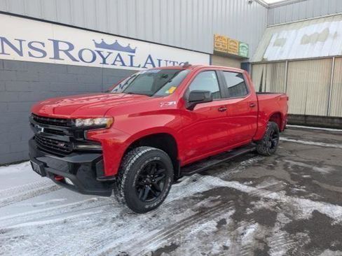Used 2020 Chevrolet Silverado 1500 LT Trail Boss w/ Convenience Package image 2