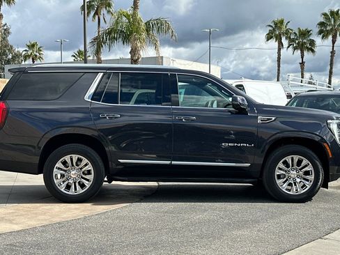 Certified 2025 GMC Yukon Denali image 3