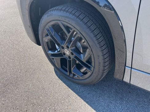 New 2026 Volkswagen Tiguan SE R-Line AWD/4WD image 5