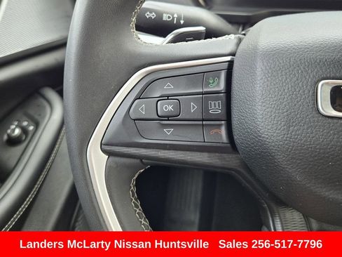 Used 2023 Jeep Grand Cherokee Laredo image 26