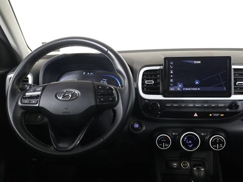 Certified 2023 Hyundai Venue Limited FWD image 29